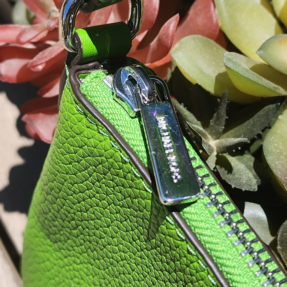 Michael Michael Kors Green Jet Set Small Pebbled Leather Women's Wristlet - Picture 9 of 10